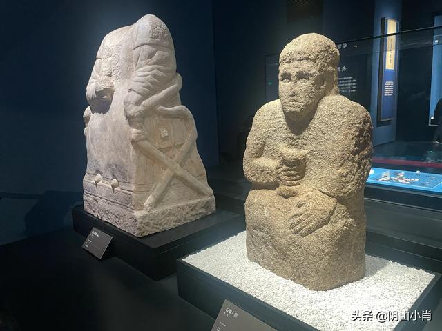 参观内蒙古博物院新馆