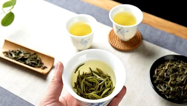 保持代谢旺盛的10个好习惯，让你的体重蹭蹭往下掉。