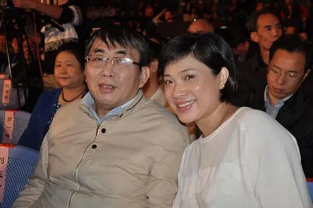 权色交易、陪睡上位，她压根不沾边，简直是娱乐圈的一股“清流”