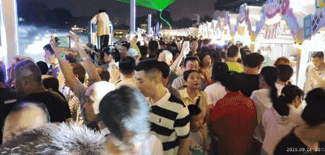 万人打卡！长治桥北光影艺术节真“红火”