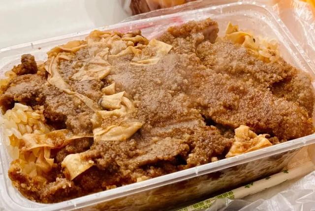 候车新玩法!机器人“墨茵”上岗,这里还有专属福利