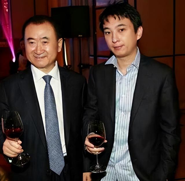 逆风翻盘？38岁王思聪再破"天花板"	，让王健林和整个商界"沉默"了