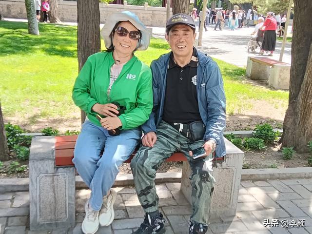 退休夫妻骑摩托游中国：平江老两口的"飞驰人生"
