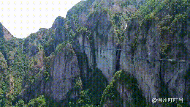 海拔600米，温州人在悬崖上建起全国最长的高山玻璃栈道