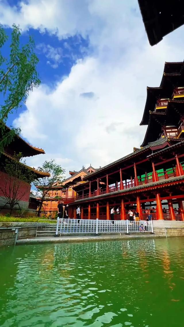 高天保：游新密溱洧水城