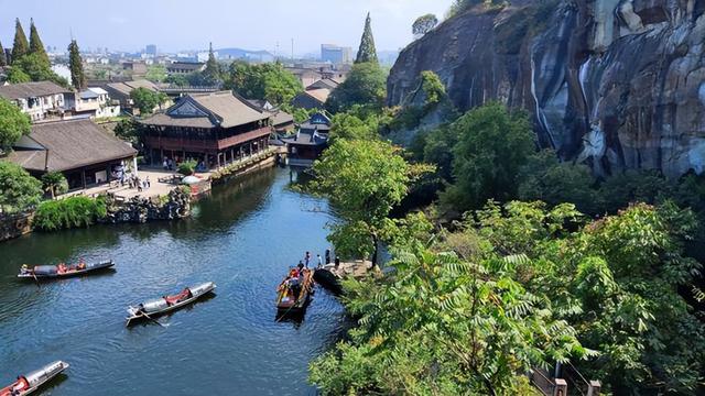 谁能被称得上是，真正的古城？这2座城市，连名字都近千年了！