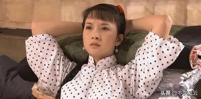 吃里扒外！定居美国13年，回国捞金惨遭“驱逐”，52岁活成了笑话