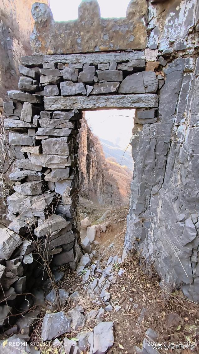 21）徒步山西阳城蟒河指柱山，冬日山野之行，把疲惫，留在上山的