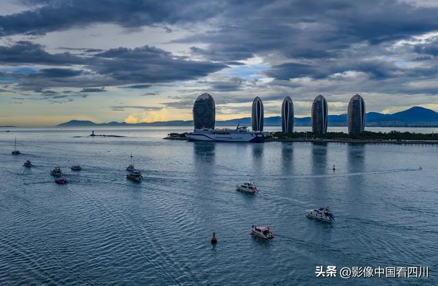 海南三亚：乘游艇 感受海洋风光