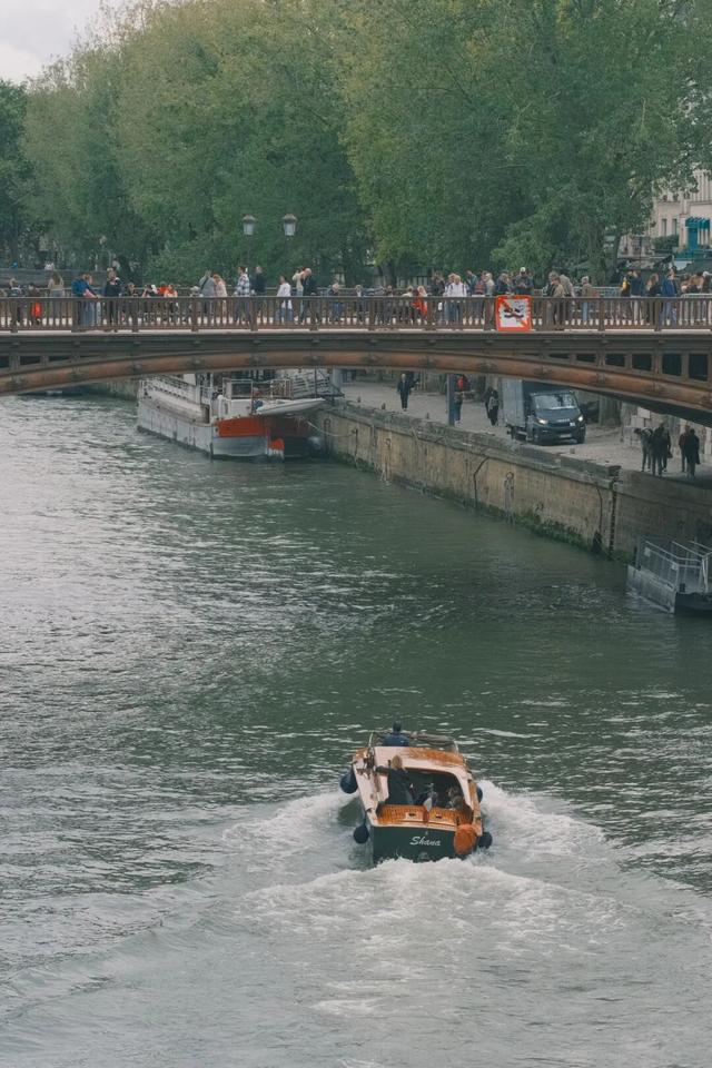 巴黎待了两日，彻底祛魅了