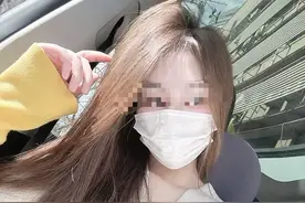 妻子驾车逃避持刀家暴引命案：丈夫趴车机盖甩落致死，妻子被控故意杀人一审获刑11年图片