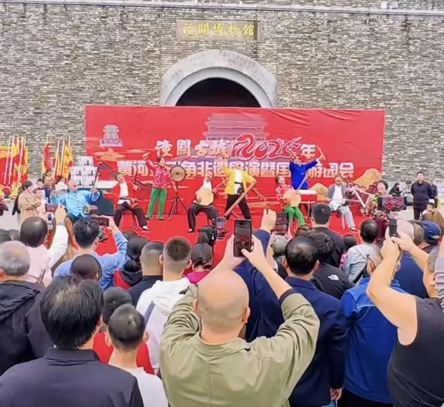 在潼关“解锁”志愿红 精彩节目看不完！