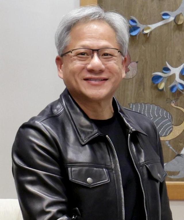 “500% 关税” 吓不倒中国！反手审查美芯片，特朗普这回真急了！