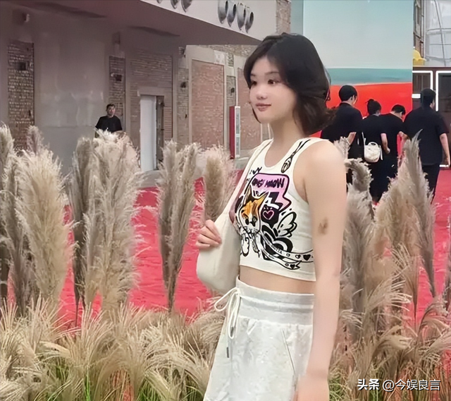 正式退出？21岁张家齐发声，眼泛泪花，未来或有三条路，年薪可观