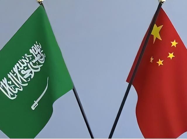 要放弃石油人民币？沙特王储竟把中国当底牌，中方14个字说明一切