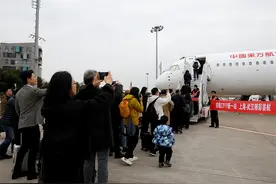 C919解锁新航线！东航正式执飞汉沪、沪渝空中快线图片
