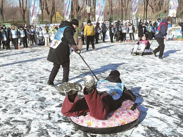 长春公园“冬之韵·雪悦燃冬”活动启幕 冰雪与墨香定格冬日温情