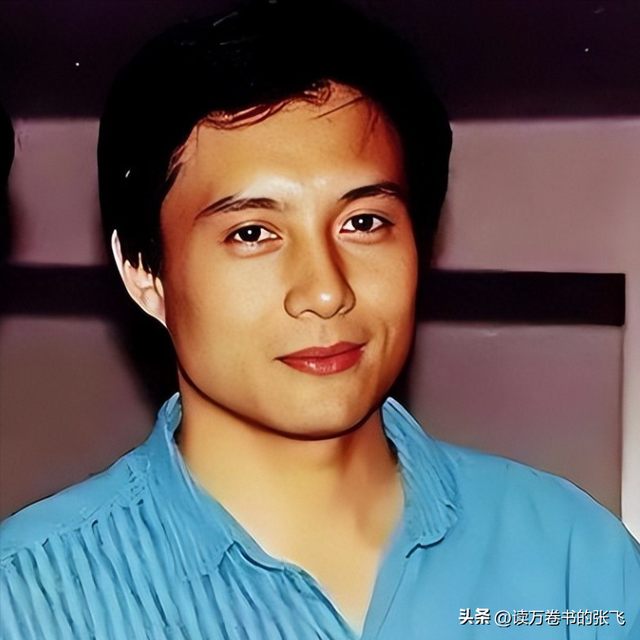 他被谢霆锋打成重伤，发妻6次流产绝情离开，如今街头卖卤肉为生