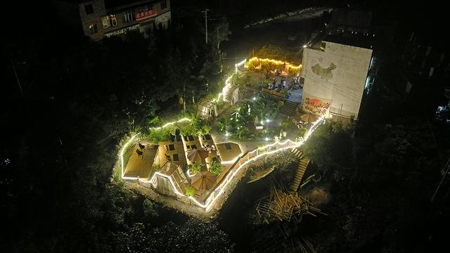 兴义：桥旁赏落日 桥上瞰山河 桥下观飞瀑 解锁立体化旅游新模式