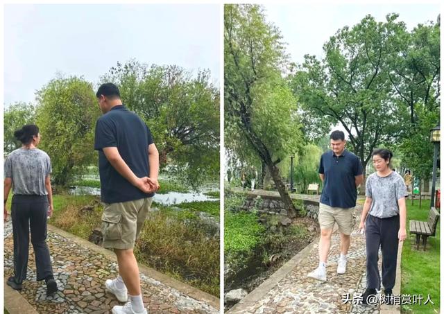 姚明和女儿现身苏州老家 两人长得超级像 从身后看两人都有驼背
