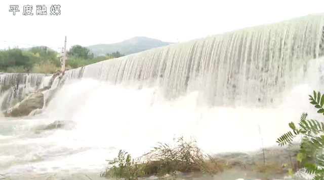 解锁雨后打卡地！平度这个小山村的瀑布奇观，藏不住了
