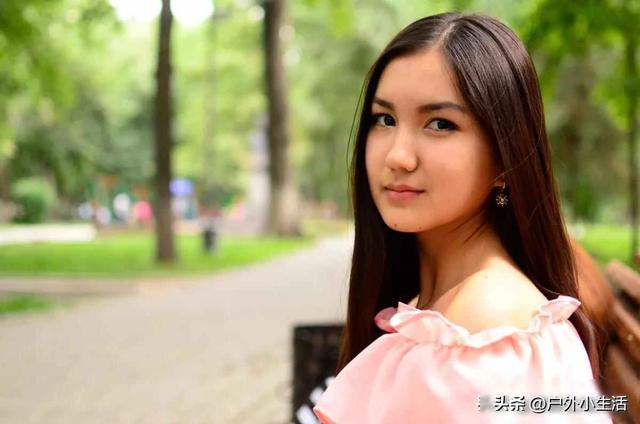 哈萨克斯坦街头中国味十足，民众却排华严重，历史恩怨成谜题