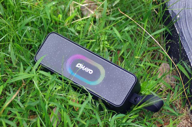 叫板千元旗舰？雷登S11蓝牙音箱音质与灯效皆向旗舰看齐