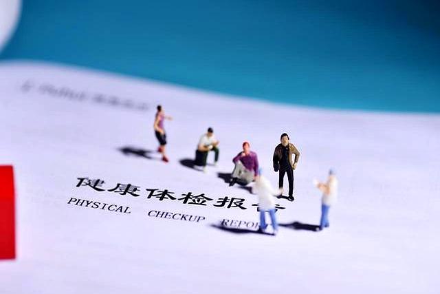 长期跑步有利于健康吗？医生：过了60岁的老人，建议做好5件事