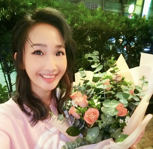 原来她早已去世！墓园和寿衣都是自己定的，遗产3200万都给了姐姐