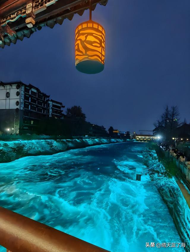 成都第一站——夜游都江堰邂逅"蓝眼泪"，央视都推荐的绝美浪漫！