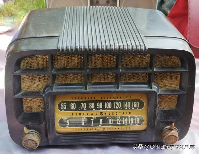 看看谁认识这款过去的老式电子管收音机