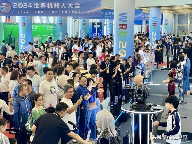 一落千丈！人形机器人订单35亿，交付不足千台，尴尬生意谁买单？