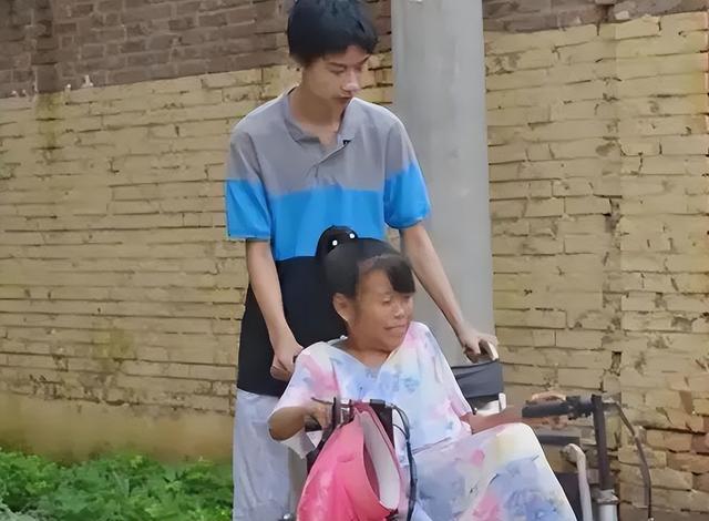 远离造神陷阱！央视采访暴露庞众望真实现状，给所有人提了个醒