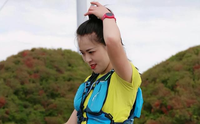 贵州跑圈“女神”李绍艳去世，年仅30岁	，多次在马路上逆行摆拍