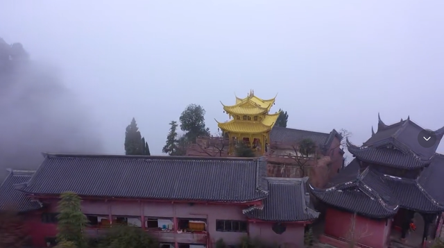 重庆大气的百年古寺，伴山而建雄伟壮观，风景绝美却不收门票