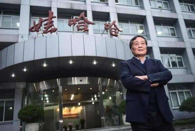 直到看清宗庆后去世后儿女如今的处境，才明白杨少华有多“精明”