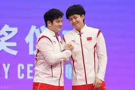 亚运会乒乓球-王楚钦4-2淘汰中国香港选手 与樊振东会师男单决赛图片