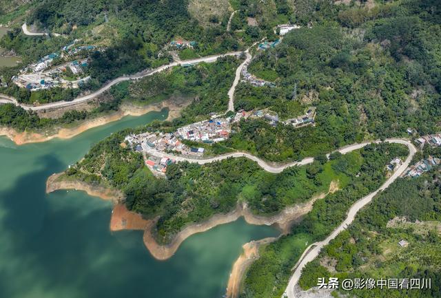 海南五指山：夏日五指山水库