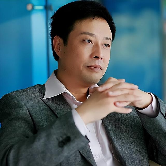没想到，主持央视天气预报将近30年的宋英杰，竟是兼职的"临时工"