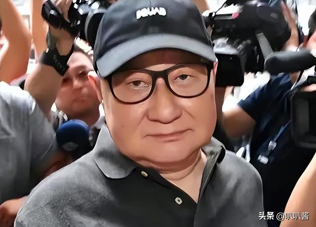 包养情人无数，娶初中同学女儿为妻，玩老婆闺蜜，嗜色如命的富豪