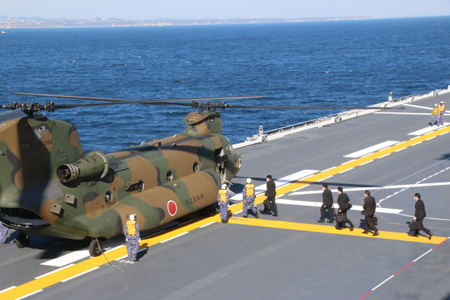 战争红线已划	，高市派兵台岛，外交官云集北京，中国别无选择