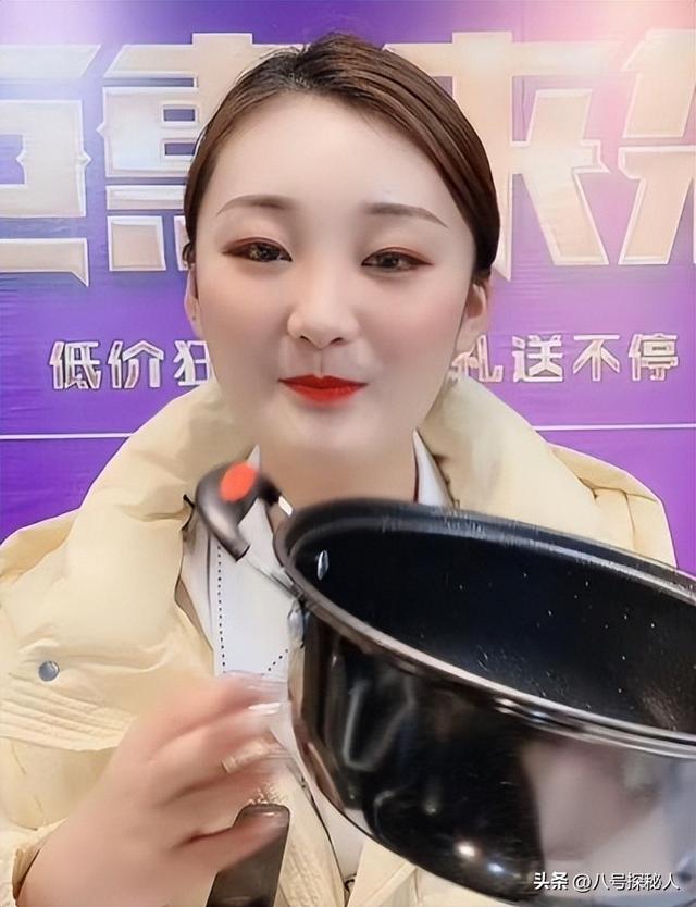 朱小伟做梦也没有想到	，离婚四年后，前妻陈亚男还是不愿放过自己