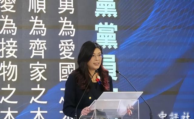 郑丽文不装了？国台办回应武统后，郑丽文宣称：绝不放弃武力保台