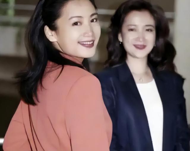 长得太美被导演占为己有	，4年后生下大明星儿子，17岁就成男一号