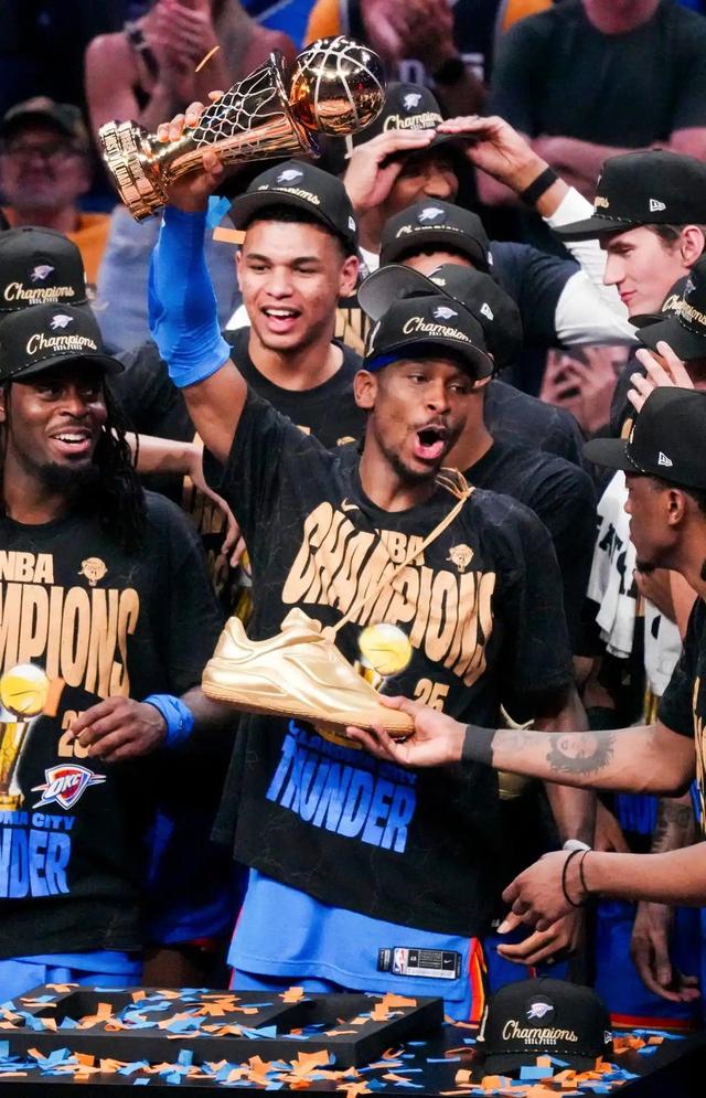 2025年国际十佳运动员出炉：6位00后，中国仅占1席，孙颖莎落选