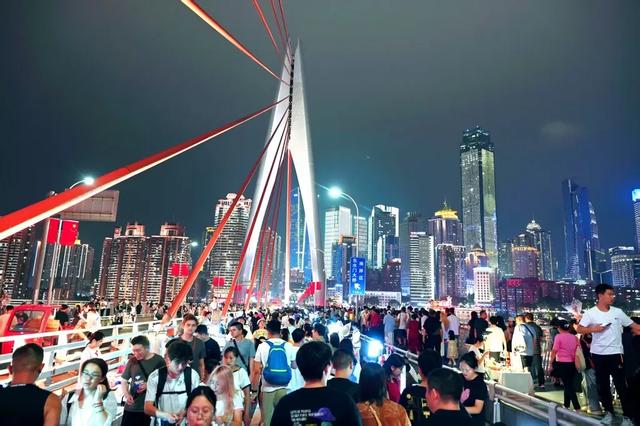 重庆到底有多火？各大长假榜单出炉～