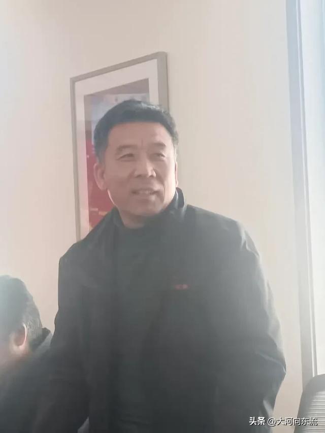 潍坊酒文化研究会酒器收藏协会2026年度工作会议在云门春酒业召开