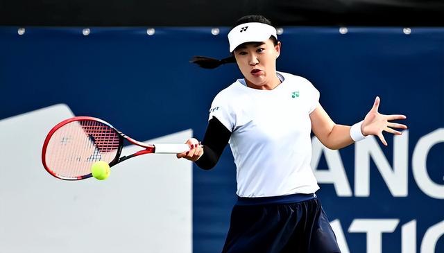 2-0！WTA再传捷报，中国老将创造历史，首次晋级16强，重返TOP400