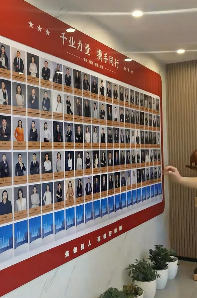 突发讣告！他于11月16日去世，年仅30岁，家里突发心梗积劳成疾