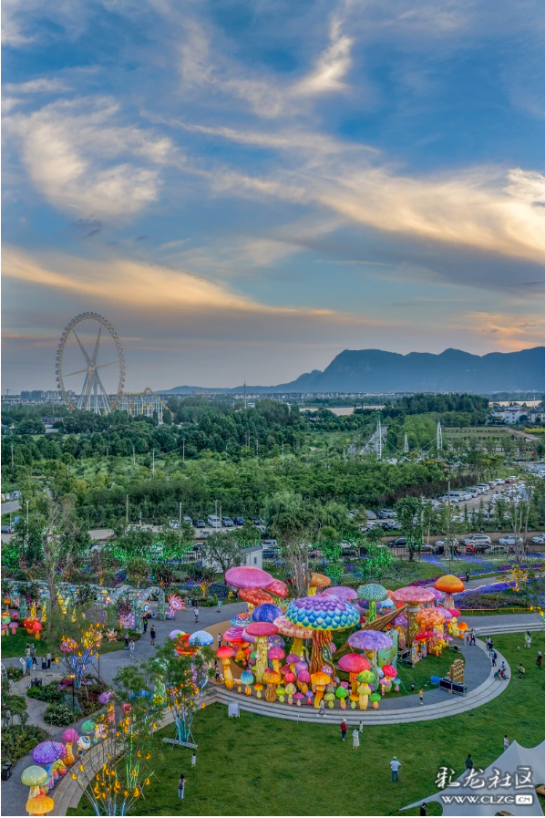 旅居云南·昆明好在（七）巨型蘑菇“占领”城市花园